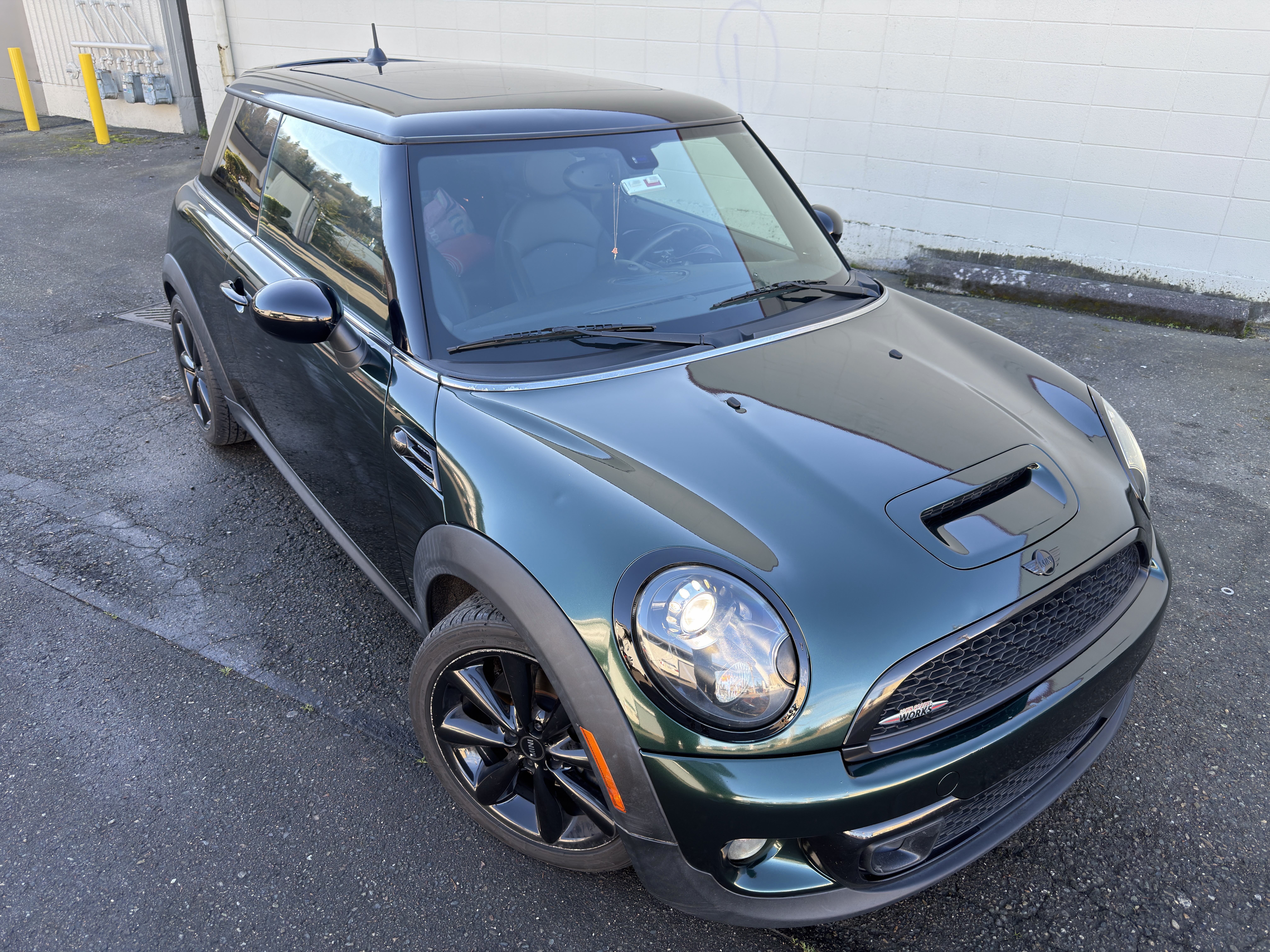 Mini Cooper with KPMF green vinyl wrap by SeaWraps